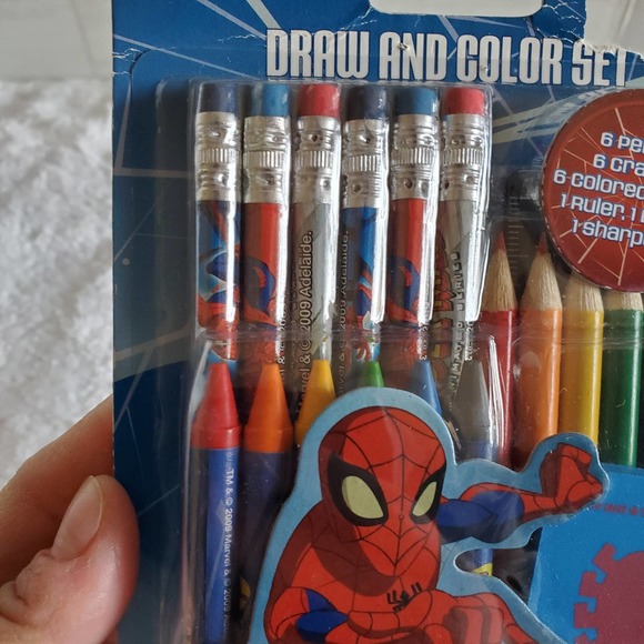 Spiderman Draw and Color Set - Picture 5 of 7